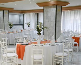 San Pablo - Sevilla - Bankettsaal