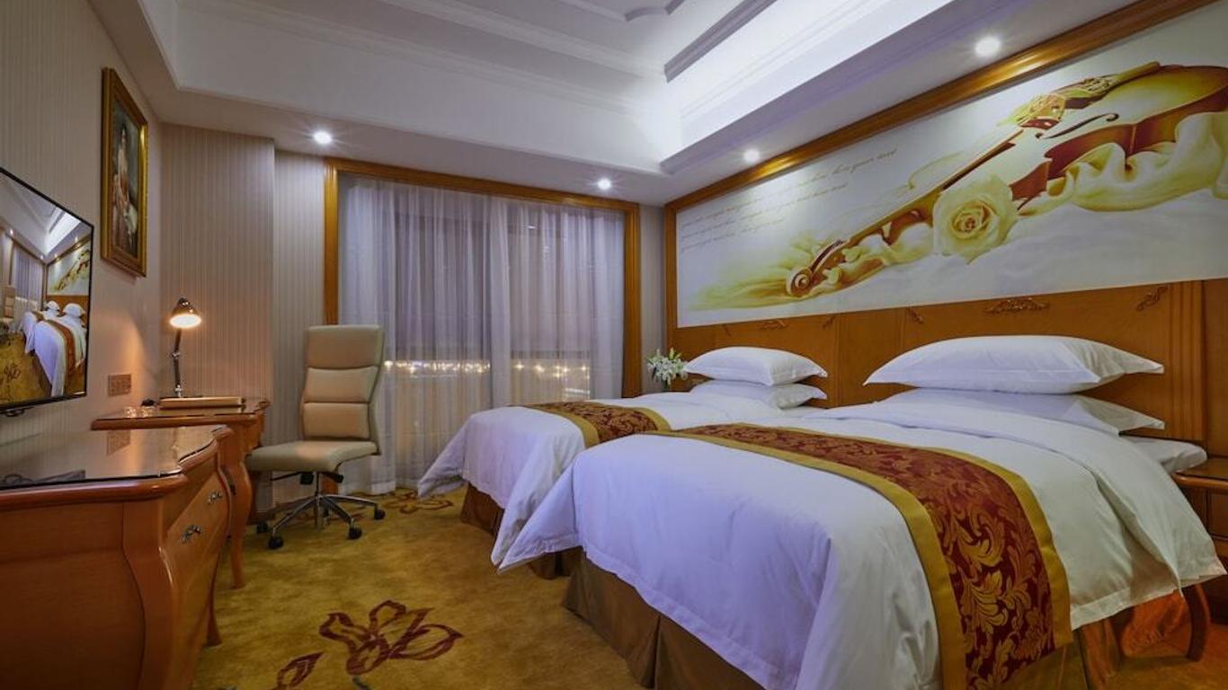 Venus International Hotel