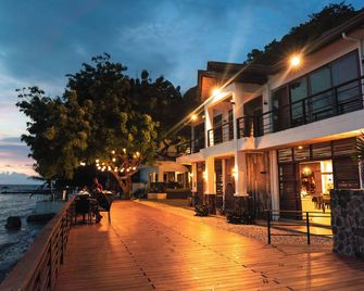 Altamare Dive and Leisure Resort Anilao - Mabini