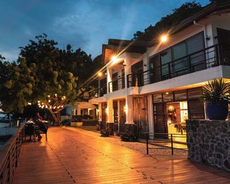 Altamare Dive and Leisure Resort Anilao - Mabini