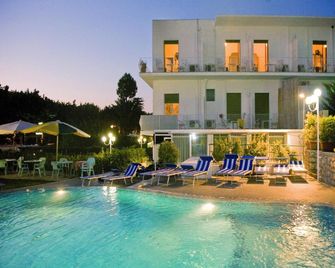 Carmencita - Anacapri - Pool