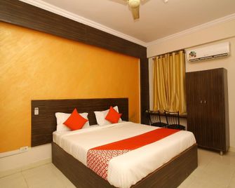 Hotel O Nav Bharath Residency - Hyderabad - Bedroom