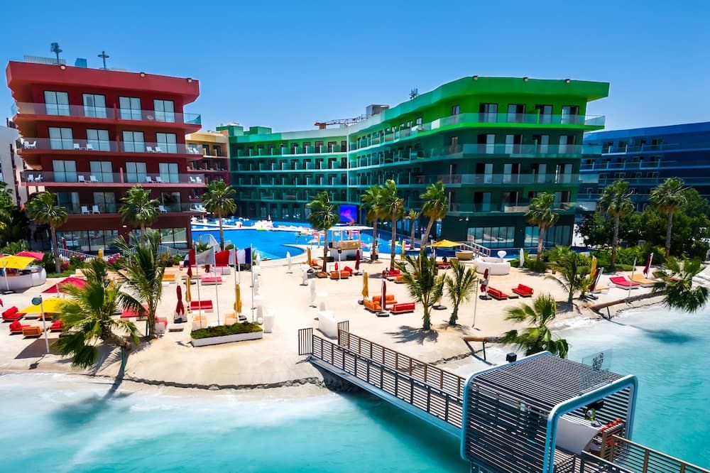 voco Dubai Monaco Heart of Europe by IHG thumbnail 3