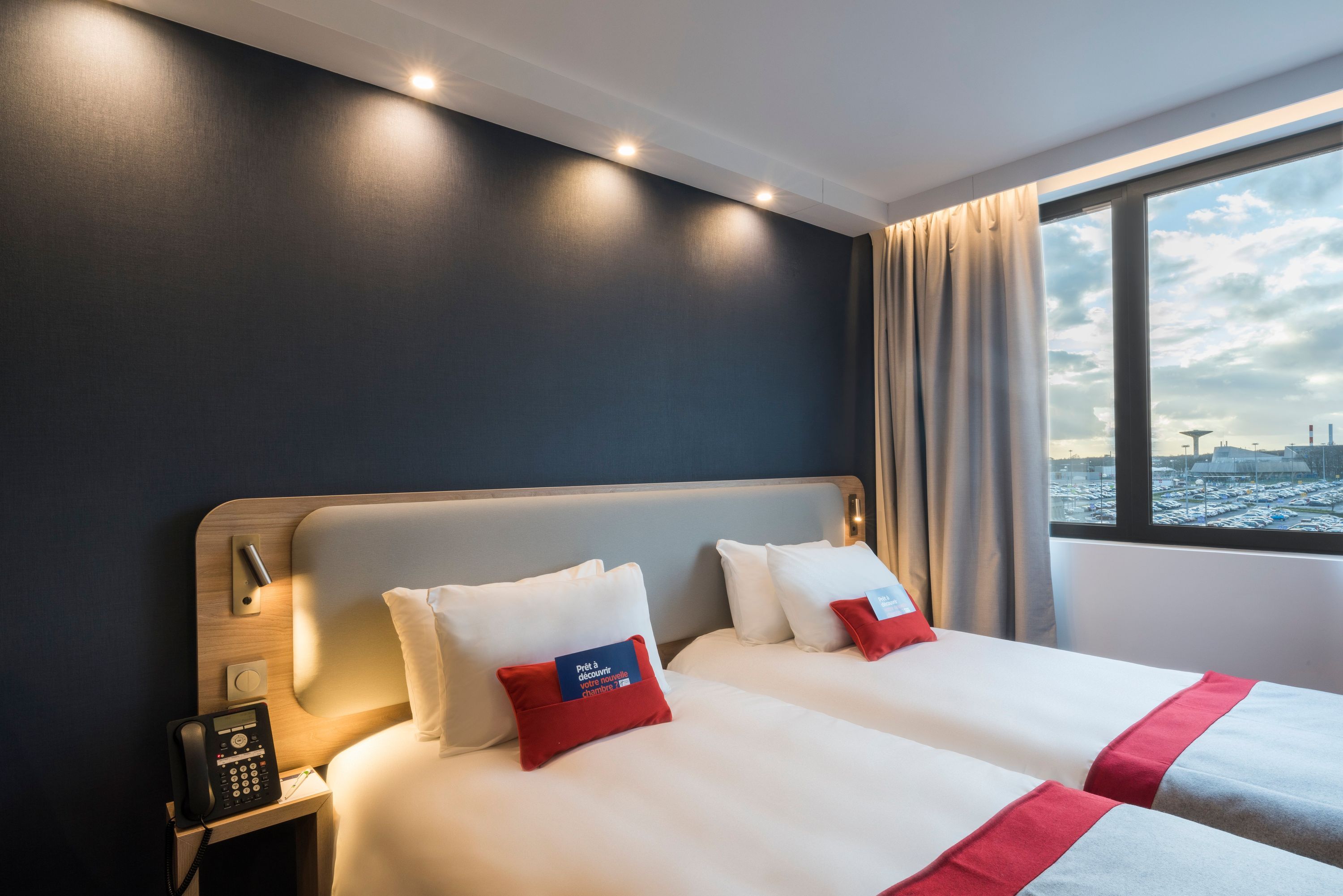 Holiday Inn Express Paris - CDG Airport By IHG - רואזי אן-פראנס - חדר שינה