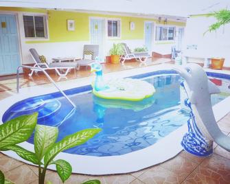 Hotel Ivania´s - Masaya - Pool