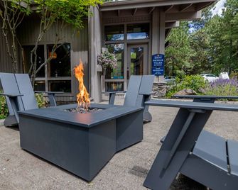 River Ridge 428B - Meredith Lodging, Private, Hotel Style Suite in Bend - Bend - Patio