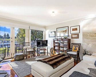 Johanssons Perch 2 - Port Fairy - Huiskamer