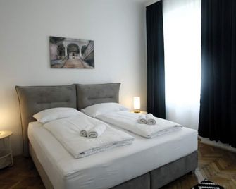 Casa Nostra - Schöne 3-Zimmerwohnung am Augarten - Viena - Habitación