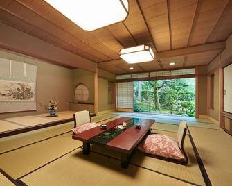 Awazu-Spa Tourist Hotel Kitahachi - Komatsu