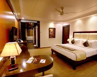 Golden Tulip Haridwar - Dehradun - Bedroom