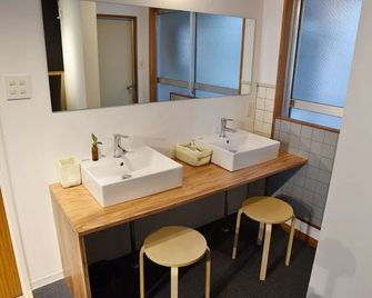 Tomarigi Hostel - Kochi