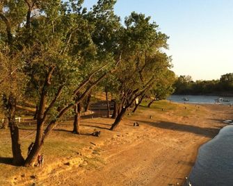 Executive Inn & Suites Sacramento - Sacramento - Outdoor view