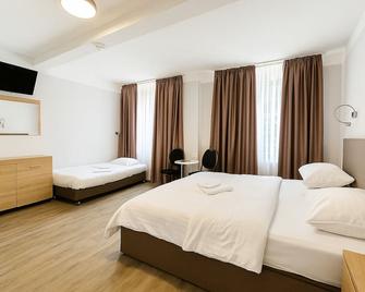 City Hotel Storch - Cologne - Bedroom