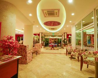 Pine House by Werde Hotels - Kemer - Hall d’entrée