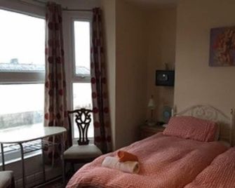 Bayside Guest House - Porthcawl - Habitación