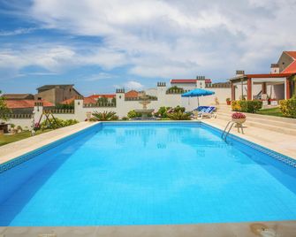 Pata da Gaivota Boutique House - Lourinhã - Pool