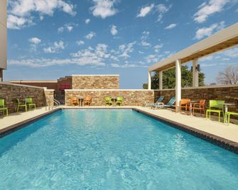Home2 Suites by Hilton College Station - College Station - Havuz