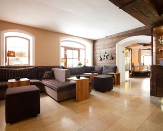 Hotel Jakob - פושל אם זה - טרקלין