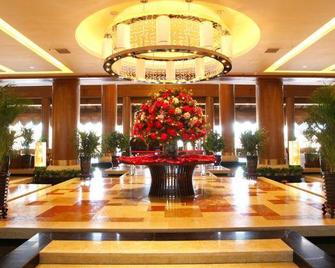 Rainbow Valley Hot Spring Hotel - Yingkou - Лоббі