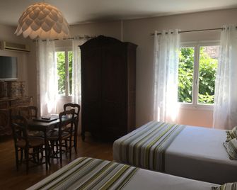 Hotel Du Forum - Arlés - Habitación