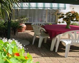 Cosy Den B&B Luxury Guest House Style - Edenvale - Innenhof