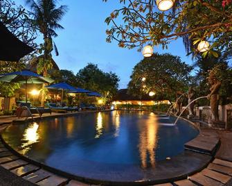 Puri Dewa Bharata Hotel & Villas - Kuta - Zwembad