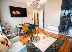 A Stylish 2 Bed Apartment in Cobh Town - Lux Stay - Cobh - Sala de estar