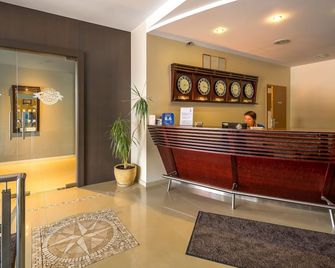 Hotel Kolumbs - Liepāja - Front desk