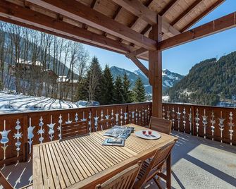 Montbeliarde - Chalet avec jacuzzi - BO Immobilier - Châtel - Balcon