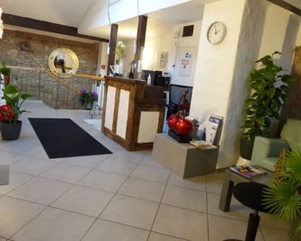 Altstadt-Hotel Gelnhausen - Gelnhausen - Rezeption