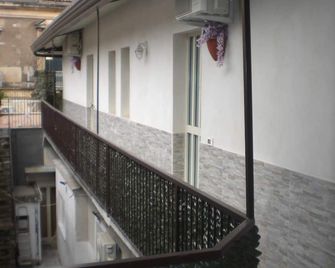 Gio' & Gio' locazione breve ad uso turistico - Riposto - Balkon