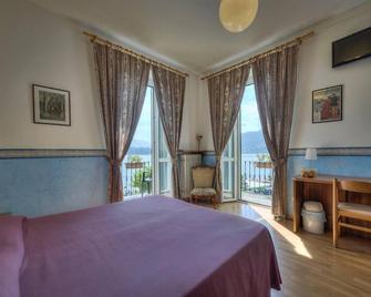 Hotel Riviera - Griante - Bedroom
