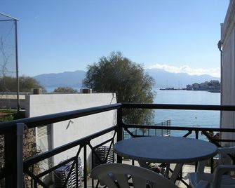 Polydoros Appartments - Aghios Nicolaos - Balcón