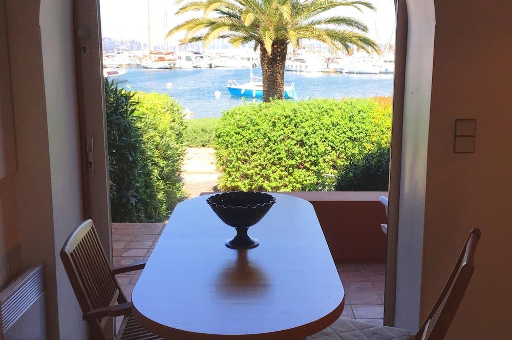 Exceptional location on the port of Porquerolles 20 m from the water - הייר - מרפסת