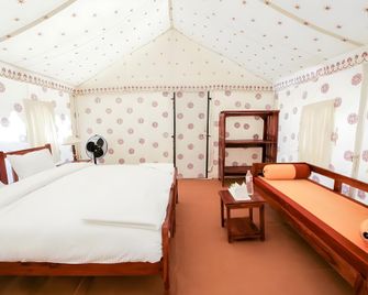 Desert Adventure Camp Resort - Sām - Slaapkamer