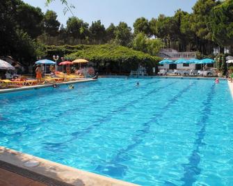 Hotel Gri-Mar - Llançà - Pool
