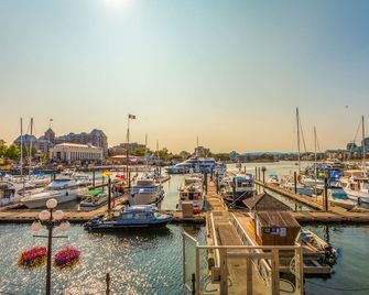 Ocean Island Inn | Backpackers | Suites - Victoria - Außenansicht
