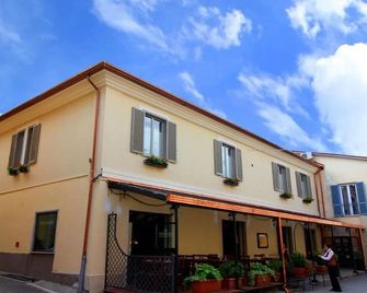 Albergo Benito - Norcia - Gebouw