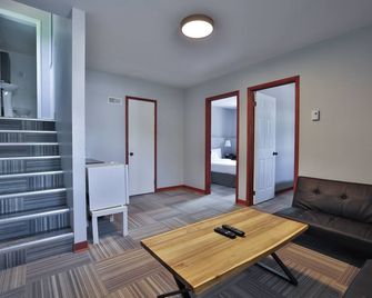 Auberge Valcartier - Par Aneyro - Saint-Gabriel-de-Valcartier - Sala de estar