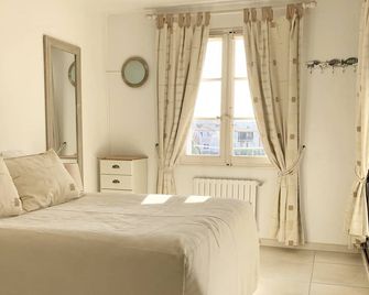 Canal view apartment in Port Grimaud near St Tropez - Grimaud - Schlafzimmer