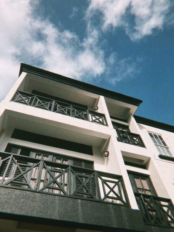 Sutton Place Hotel - רוזו - בניין