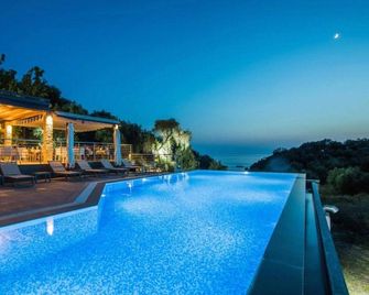 Aqua Oliva Resort Syvota - Plataria - Piscine