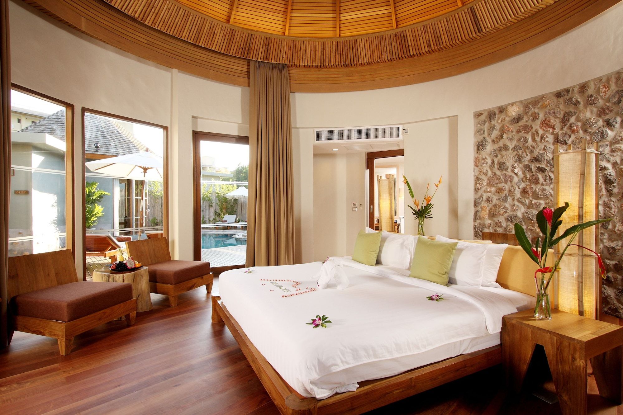 Metadee Concept Hotel - קארון