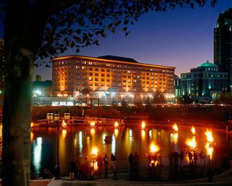 Courtyard by Marriott Providence Downtown - Providence - Edificio