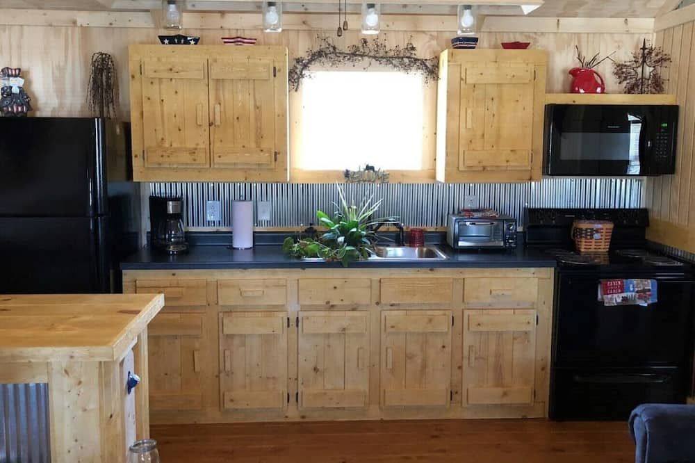 Eagles Nest Camping Brewer Cabin