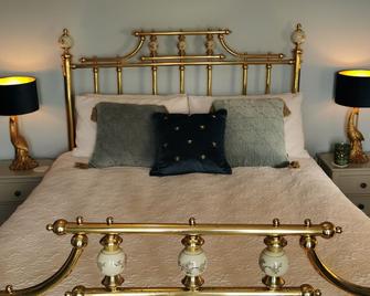 New Listing - Dunkineely - Habitación