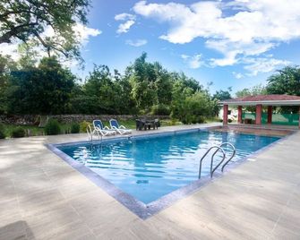 Vanasthali Jungle Resort Jim Corbett - 拉姆訥格爾 - 游泳池