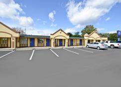 Americas Best Value Inn & Suites Warren Detroit - Уоррен - Здание