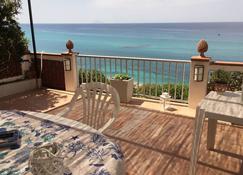 The Marinette Peak On The Sea - Tropea - Balcony