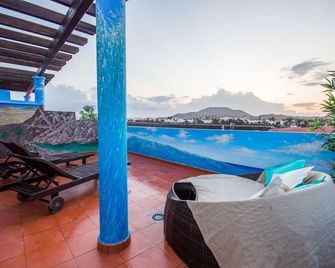 سيرف رايدرز فورتيفينتورا - للبالغين فقط - Corralejo - مبنى